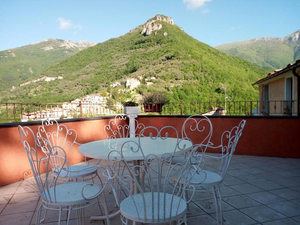 Lo Sporting Bed&Breakfast Nasino Exterior photo